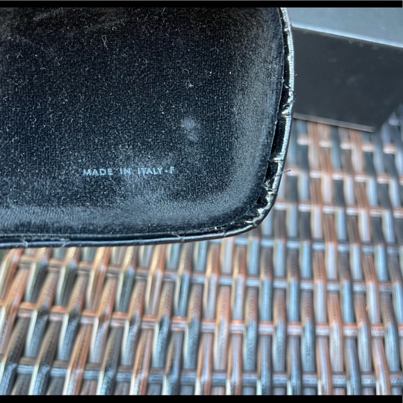 Authentic CHANEL SUNGLASSES - Picture 4 of 11